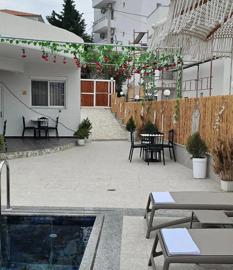 Apartment Vila Finnley Ksamil